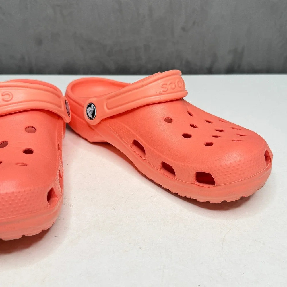 Crocs Classic Clogs Kids Size 4 Coral Peach Slip On Water Friendly Shoes